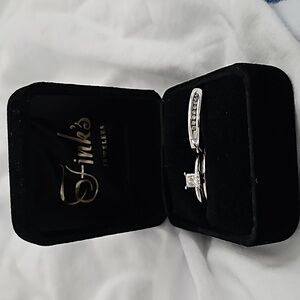 Ring set (size unknown, might be a 6) white gold